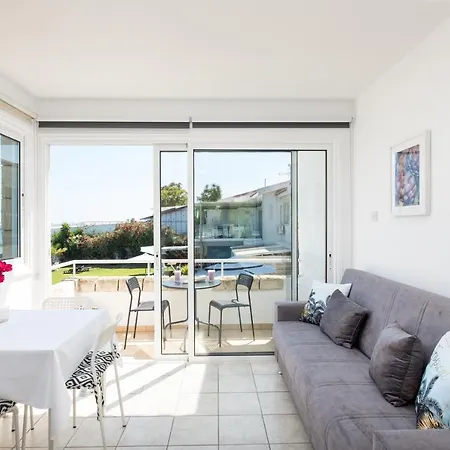 Oceanview Apartament *